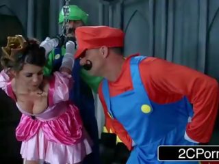 Jerk that joy stick: superior mario bros get busy with putri brooklyn chase