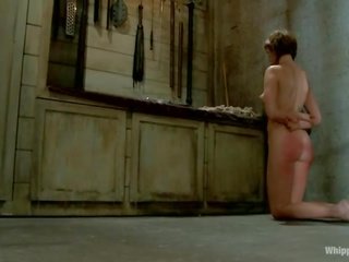 Agung bokong maitresse madeline memiliki telanjang untuk nona